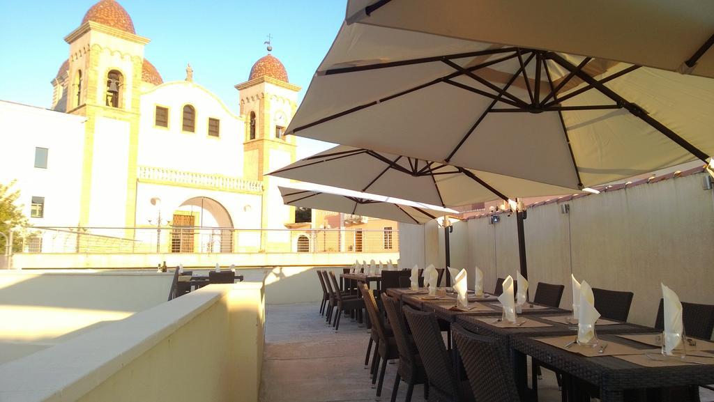 Abas Ristorante Pizzeria Affittacamere Ales 외부 사진